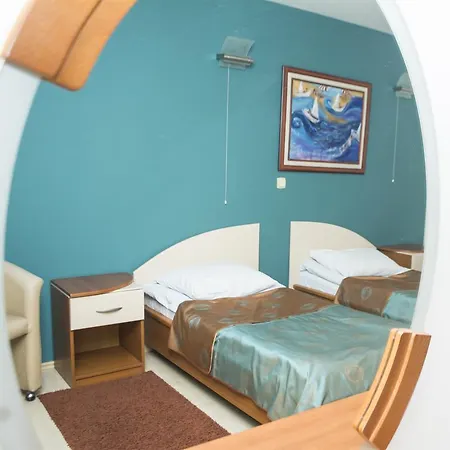 Niski Cvet 4* Nis